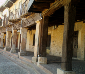 plaza mayor de riaza