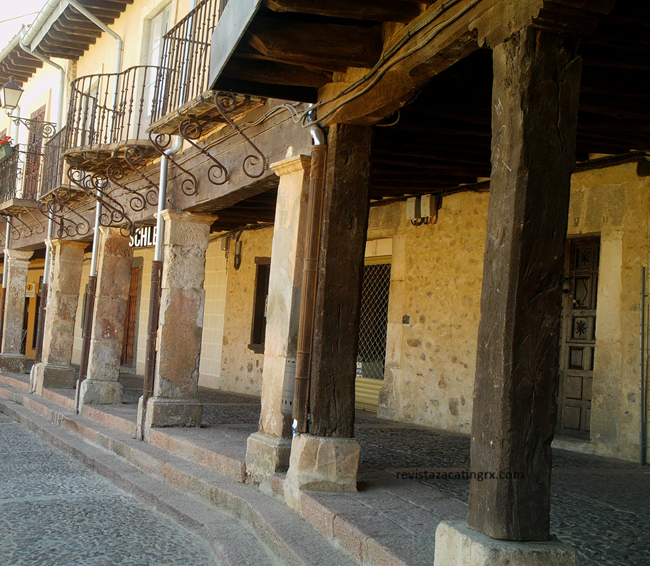 plaza mayor de riaza